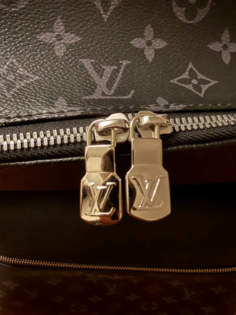 Louis Vuitton elegant louis